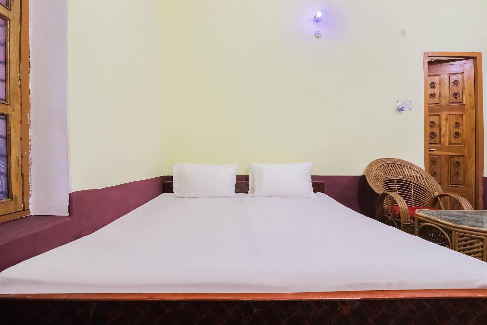 Hotel O Jyotish House Ayodhya Exterior photo